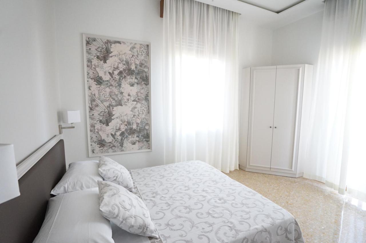 Hotel Villa Fulgida Cattolica Esterno foto
