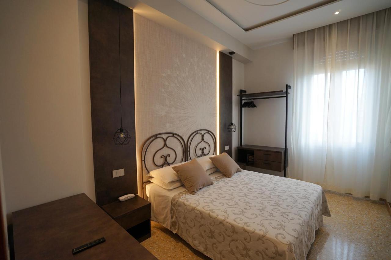 Hotel Villa Fulgida Cattolica Esterno foto