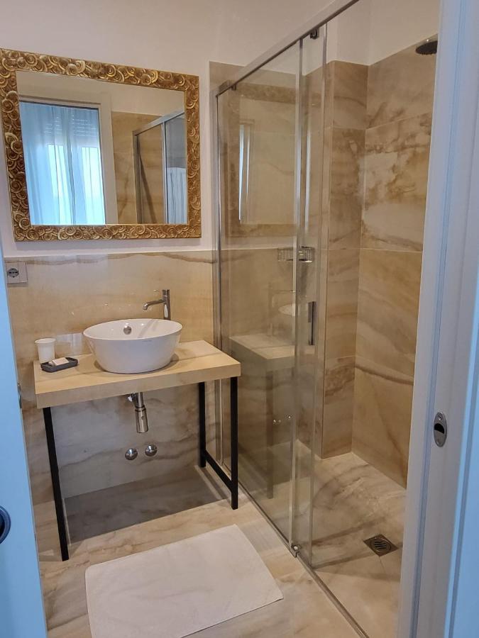 Hotel Villa Fulgida Cattolica Esterno foto