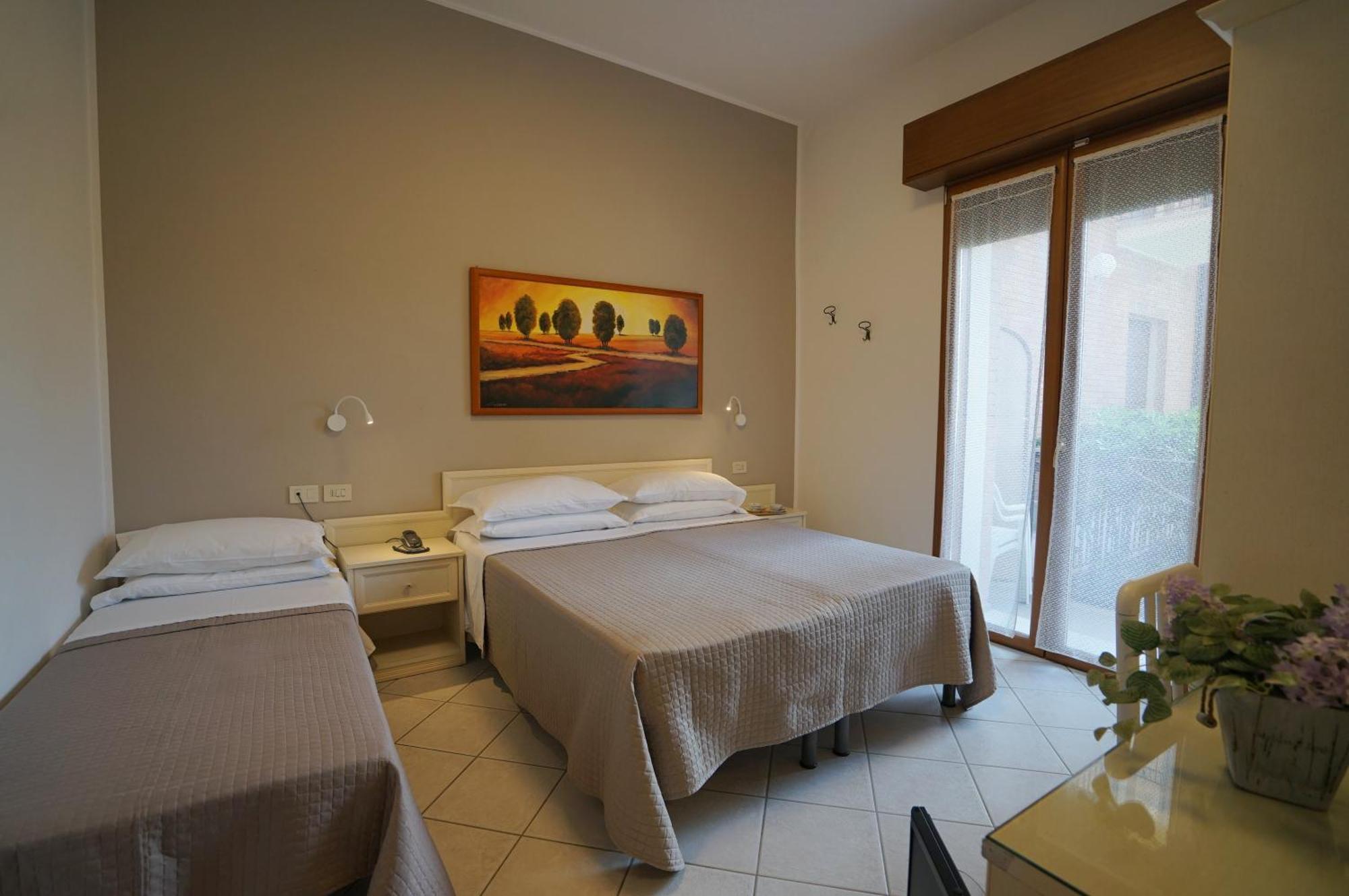 Hotel Villa Fulgida Cattolica Esterno foto