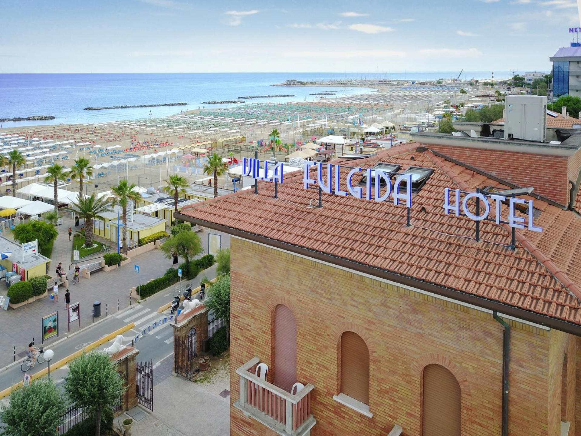 Hotel Villa Fulgida Cattolica Esterno foto