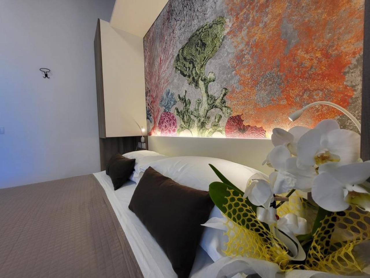 Hotel Villa Fulgida Cattolica Esterno foto