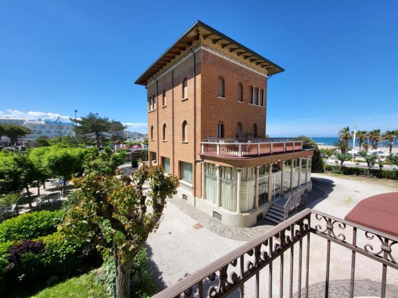 Hotel Villa Fulgida Cattolica Esterno foto