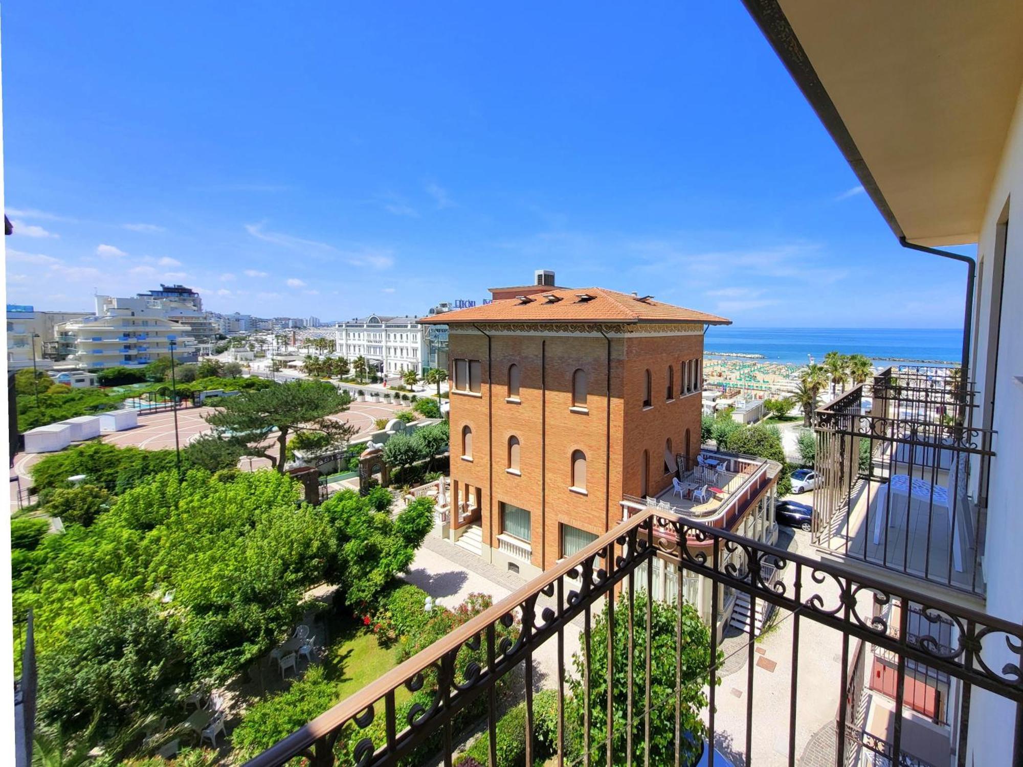 Hotel Villa Fulgida Cattolica Esterno foto