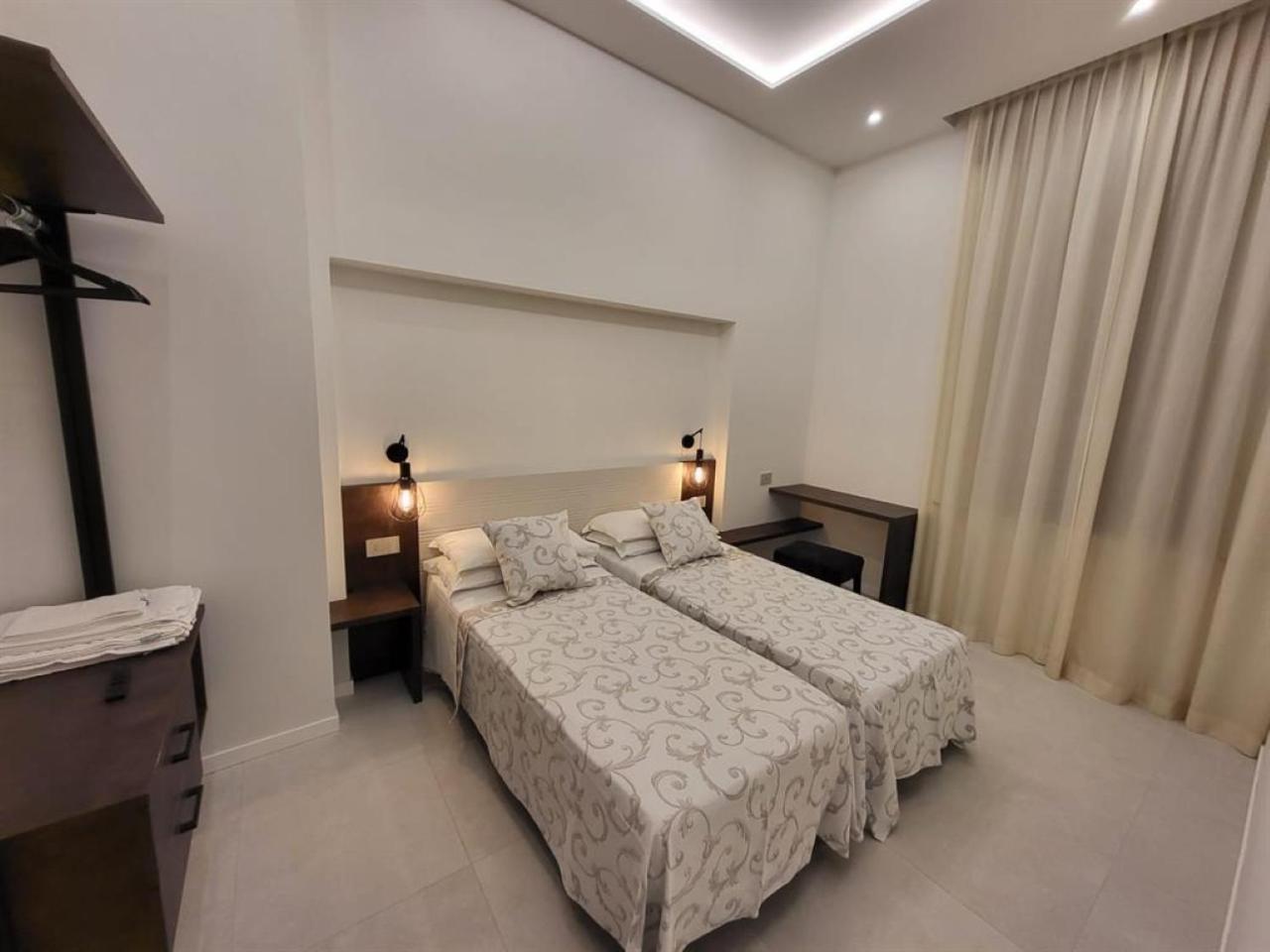 Hotel Villa Fulgida Cattolica Esterno foto